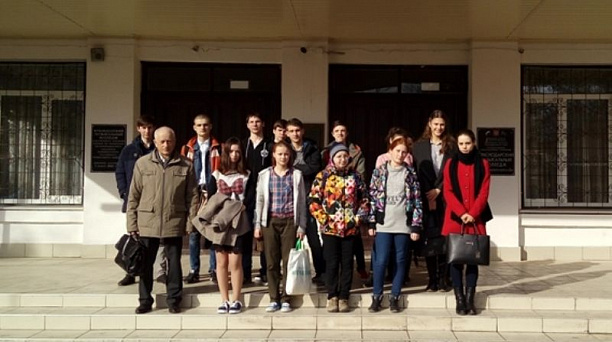 Студенты Краснодарского музыкального колледжа им. Н. А. Римского-Корсакова приняли участие  в Шествии и общегородском митинге, посвященном Дню памяти о россиянах, исполняющих служебный долг за пределами Отечества