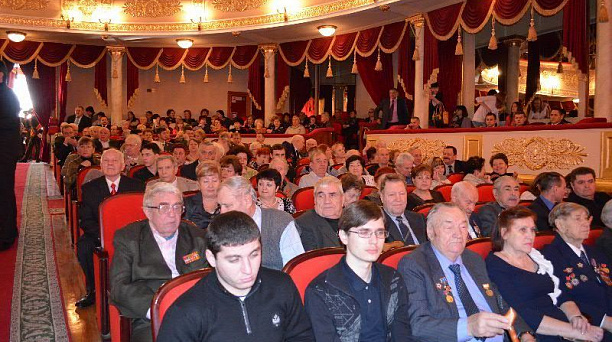 Ветераны Центрального округа приняли участие в торжественном собрании