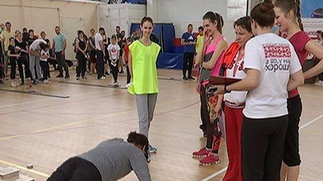 В поселке Знаменском прошло мероприятие «Папа, мама, я — спортивная семья»