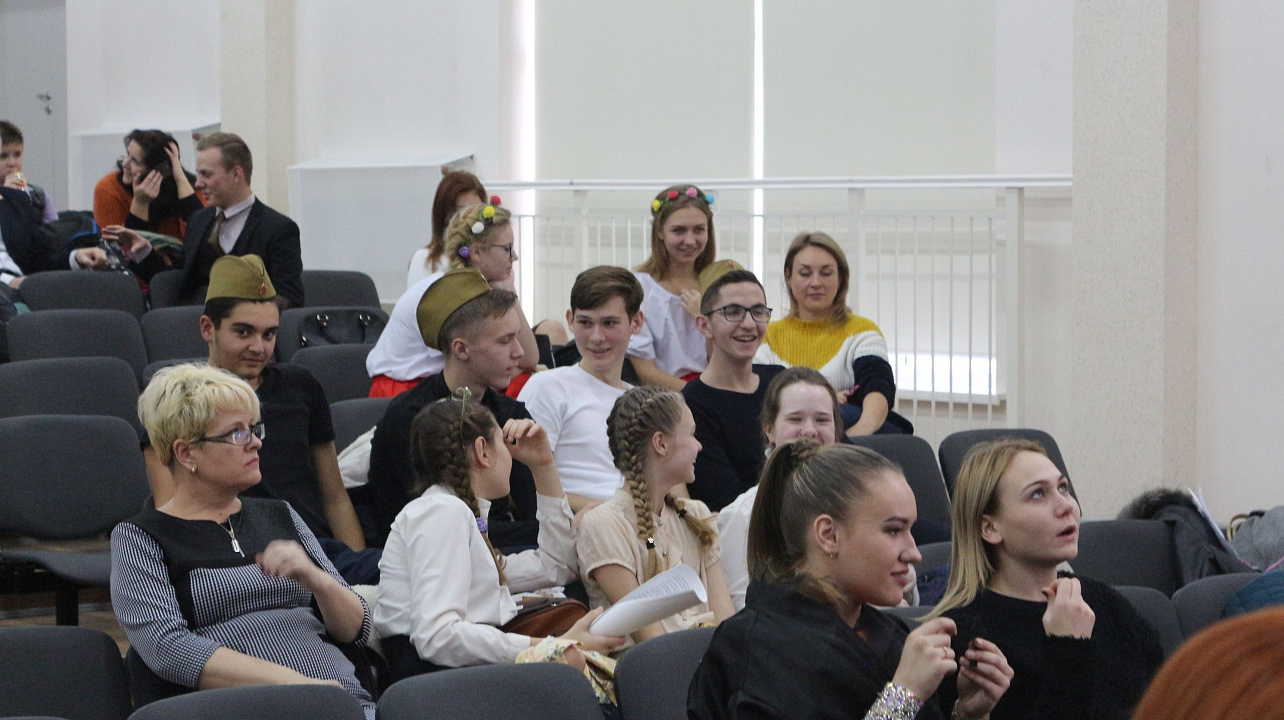 Отборочный тур окружного конкурса творческой молодежи прошел в школе №98