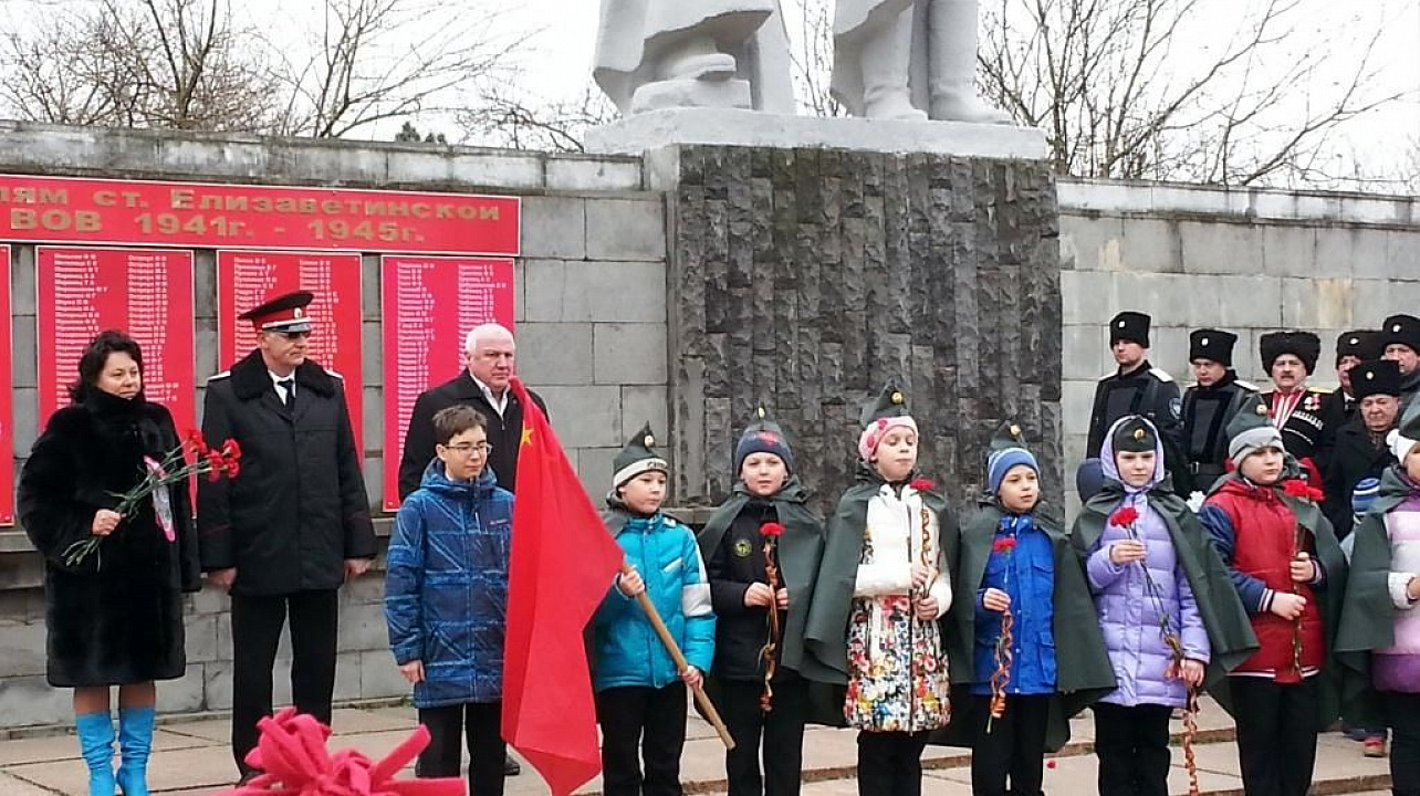 В станице Елизаветинской прошел митинг к 72-ой годовщине освобождения Краснодара