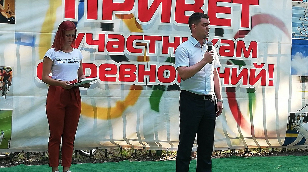 В сквере «Кленовый» состоялся окружной спортивный праздник «Мы выбираем – спорт!»