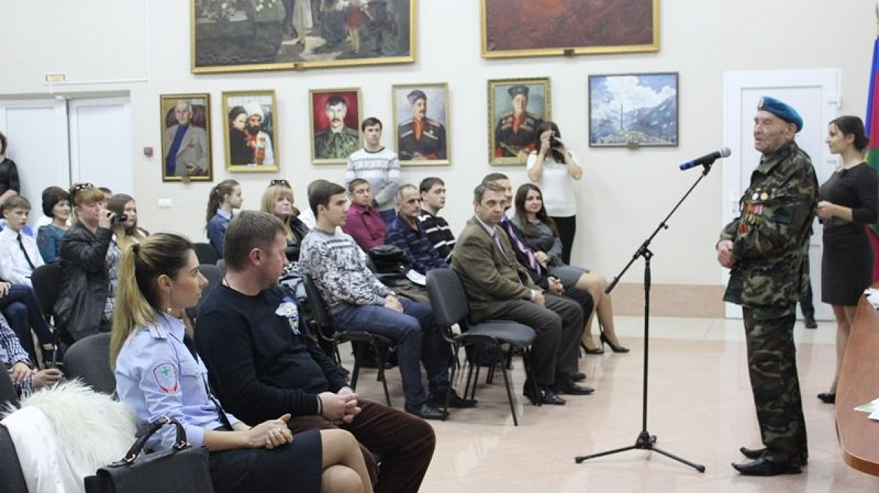 Юным жителям Центрального округа вручили первые паспорта