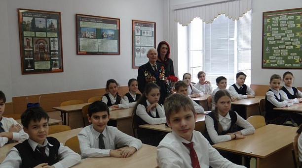 В гимназии № 92 прошла встреча с ветераном Великой Отечественной войны