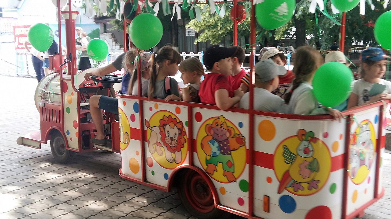 «Детства яркая планета» - театрализованное представление для жителей Прикубанского округа