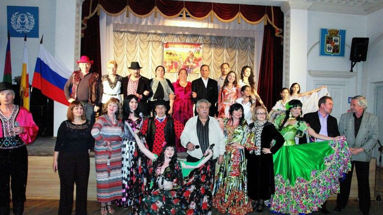 Международный день цыган отметили в Краснодаре (6).JPG