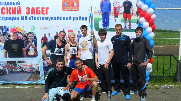 Спортсмены Центрального округа приняли участие в открытом легкоатлетическом полумарафоне на приз главы Тахтамукайского района