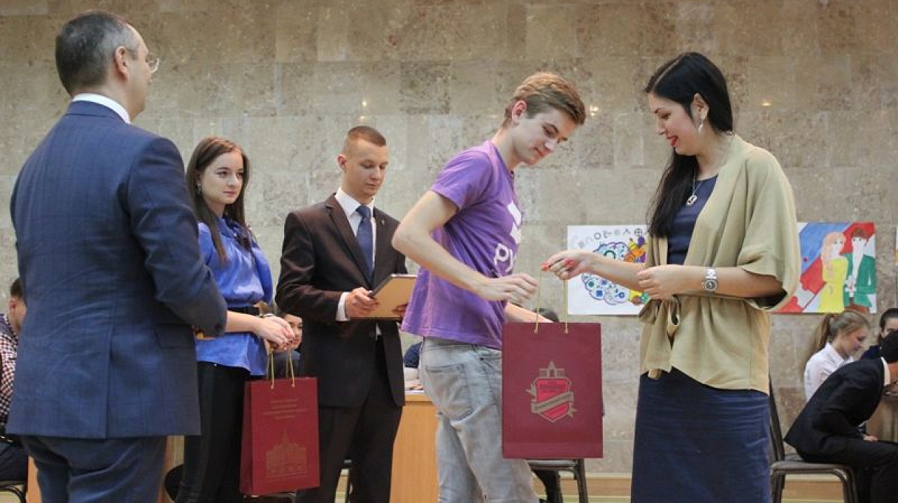 В администрации Центрального округа прошел брейн-ринг