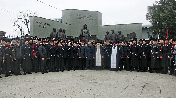 Казаки краевой столицы почтили память казаков, убиенных в ходе политических репрессий