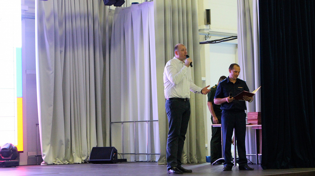 Кадетам вручили знаки ГТО