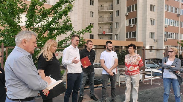 Депутат городской Думы Краснодара встретился с жителями ул. Домбайской