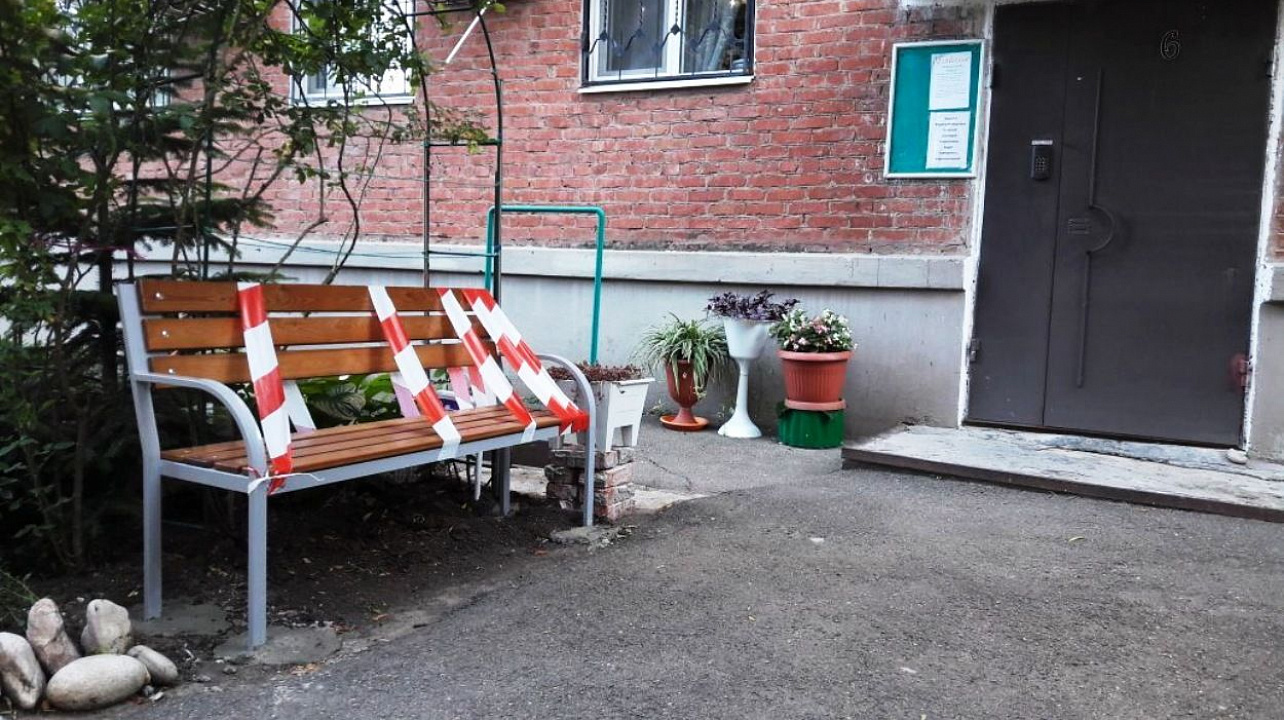 В Западном округе продолжается выполнение наказов избирателей