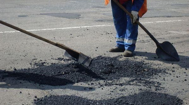 Горожанам предлагают сообщать о ямах на дорогах Краснодара