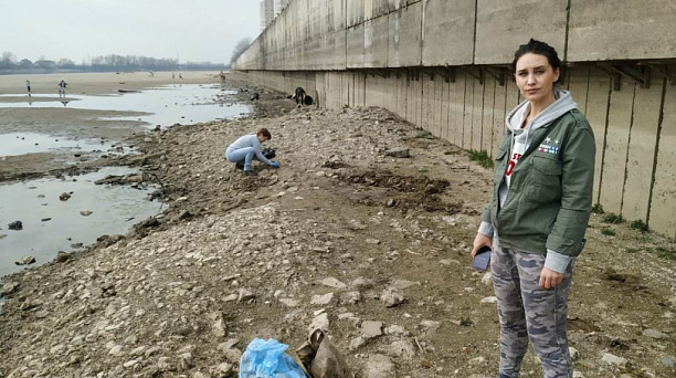В Юбилейном микрорайоне провели субботник в прибрежной зоне береговой линии