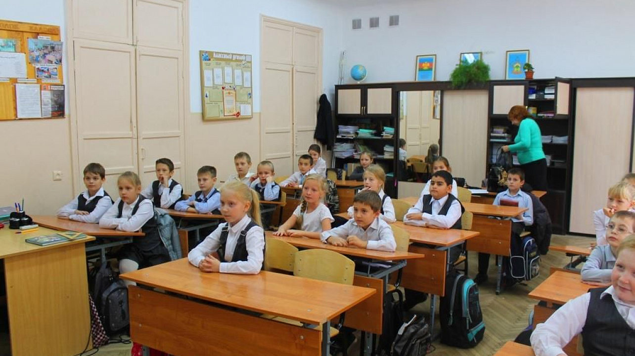 Работники Центра культуры и досуга Прикубанского округа провели лекцию о блокаде Ленинграда