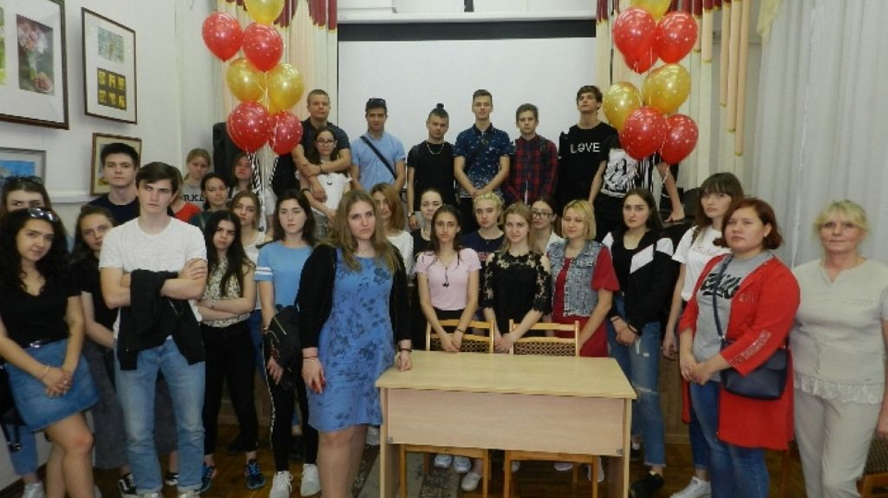 В библиотеке  им. Н. А. Некрасова состоялся литературно-поэтический час