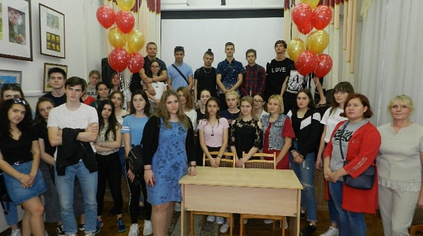 В библиотеке  им. Н. А. Некрасова состоялся литературно-поэтический час