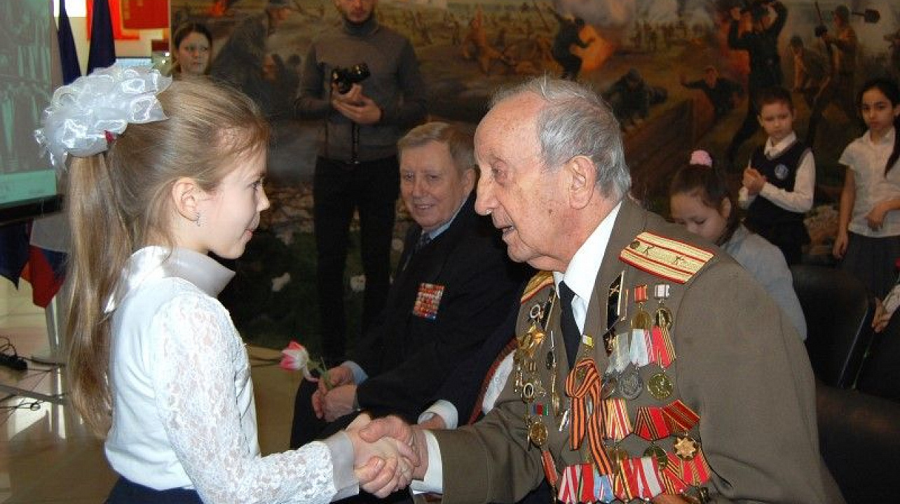 Встреча школьников с освободителями краснодара (3) (Custom).jpg