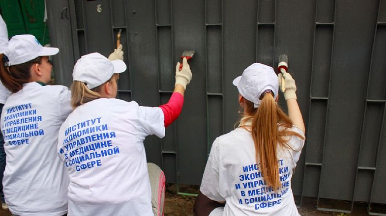 Молодежь Центрального округа помогает ветеранам