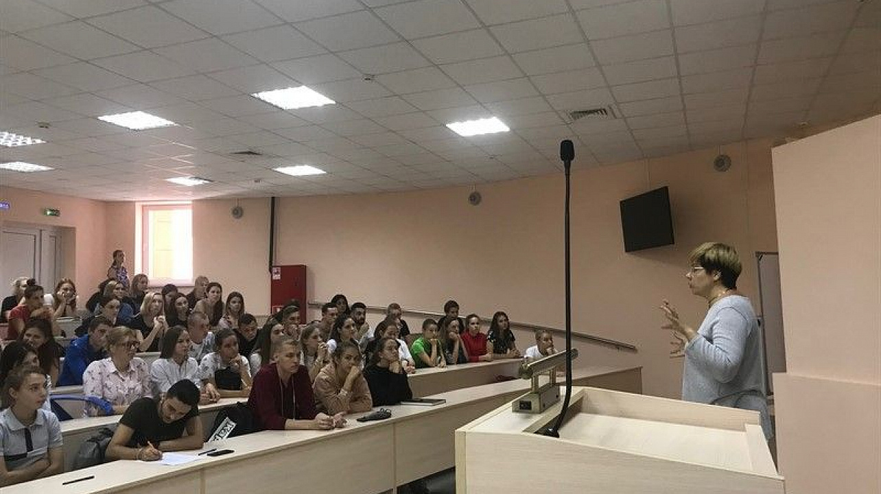 «Край милосердия» провел семинар по социальной адаптации детей с особенностями развития для студентов Университета физкультуры.jpg