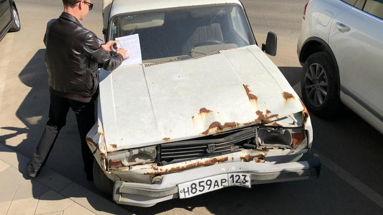 В Западном округе продолжается мониторинг брошенного автотранспорта