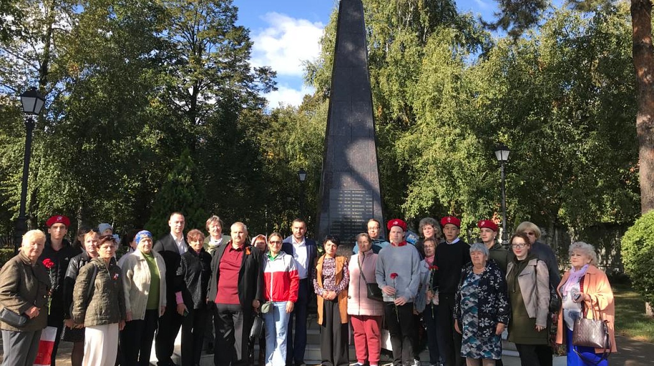 В Прикубанском округе прошли возложения цветов у памятников и захоронений освободителей Кубани к 80-ой годовщине освобождения края от немецко-фашистских захватчиков