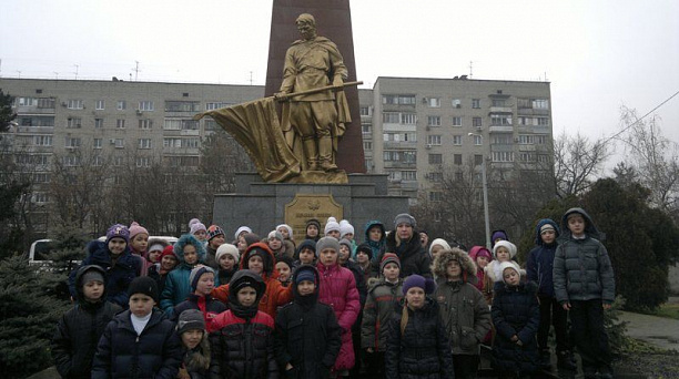 Тимуровцы гимназии № 92 побывали на экскурсии по памятным местам Краснодара