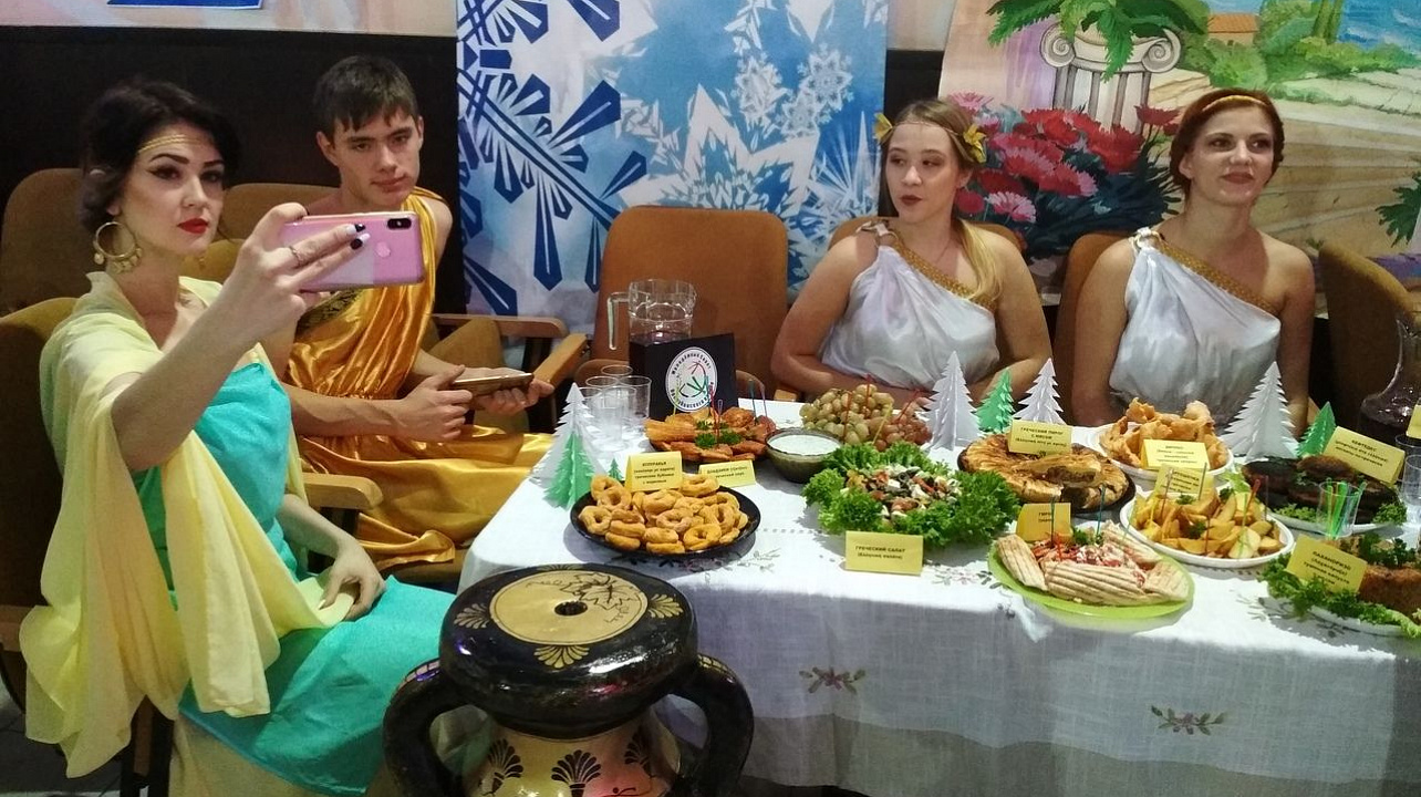 Молодёжный Совет при главе Прикубанского округа представил Грецию на прошедшей в Краснодаре студенческой акции «Ярмарка народов»