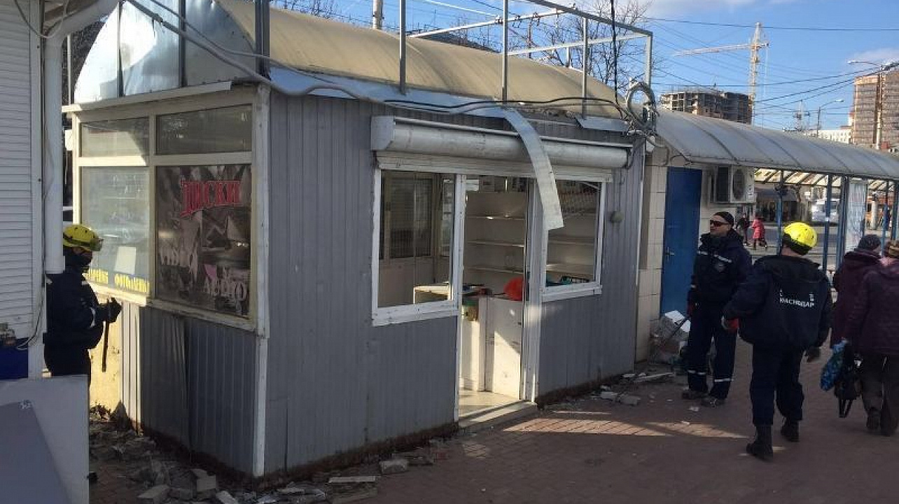 В Западном округе демонтировали очередной павильон не соответствующий архитектурным требованиям