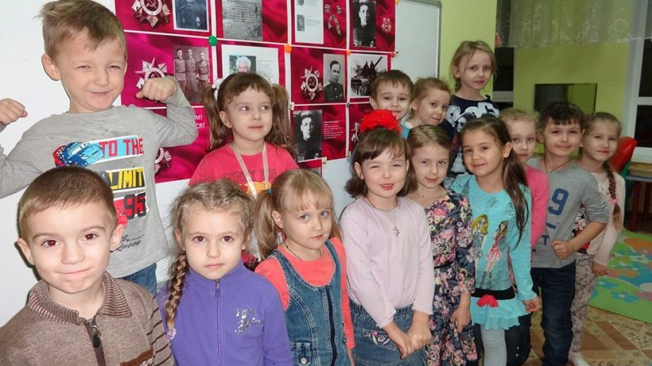 В детском саду № 104 прошла фотовыставка «Мой дед – Защитник Отечества».