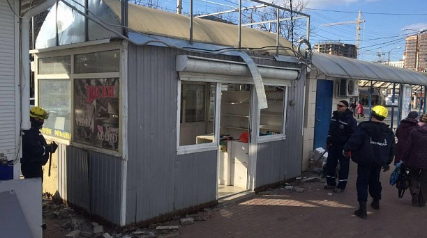 В Западном округе демонтировали очередной павильон не соответствующий архитектурным требованиям