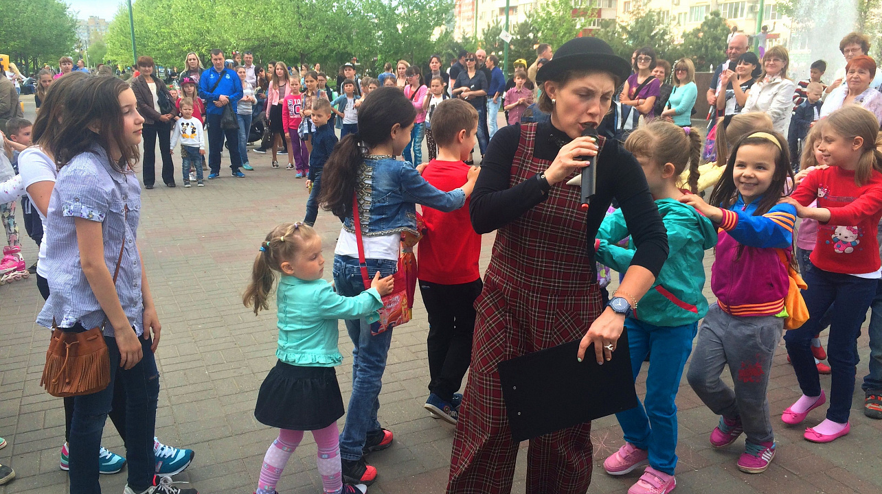 День английского языка прошёл в минувшие выходные на Бульваре Платановом для жителей Юбилейного микрорайона