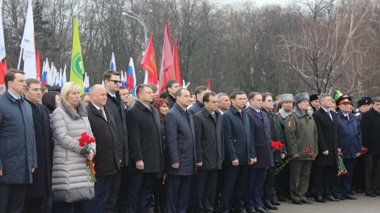 Жители Центрального округа приняли участие в торжественном митинге, посвященном 75-й годовщине освобождения Краснодара от немецко-фашистских захватчиков