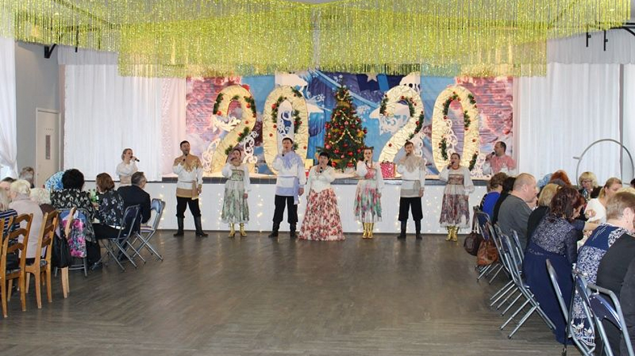 В Центральном округе состоялся новогодний бал общественности