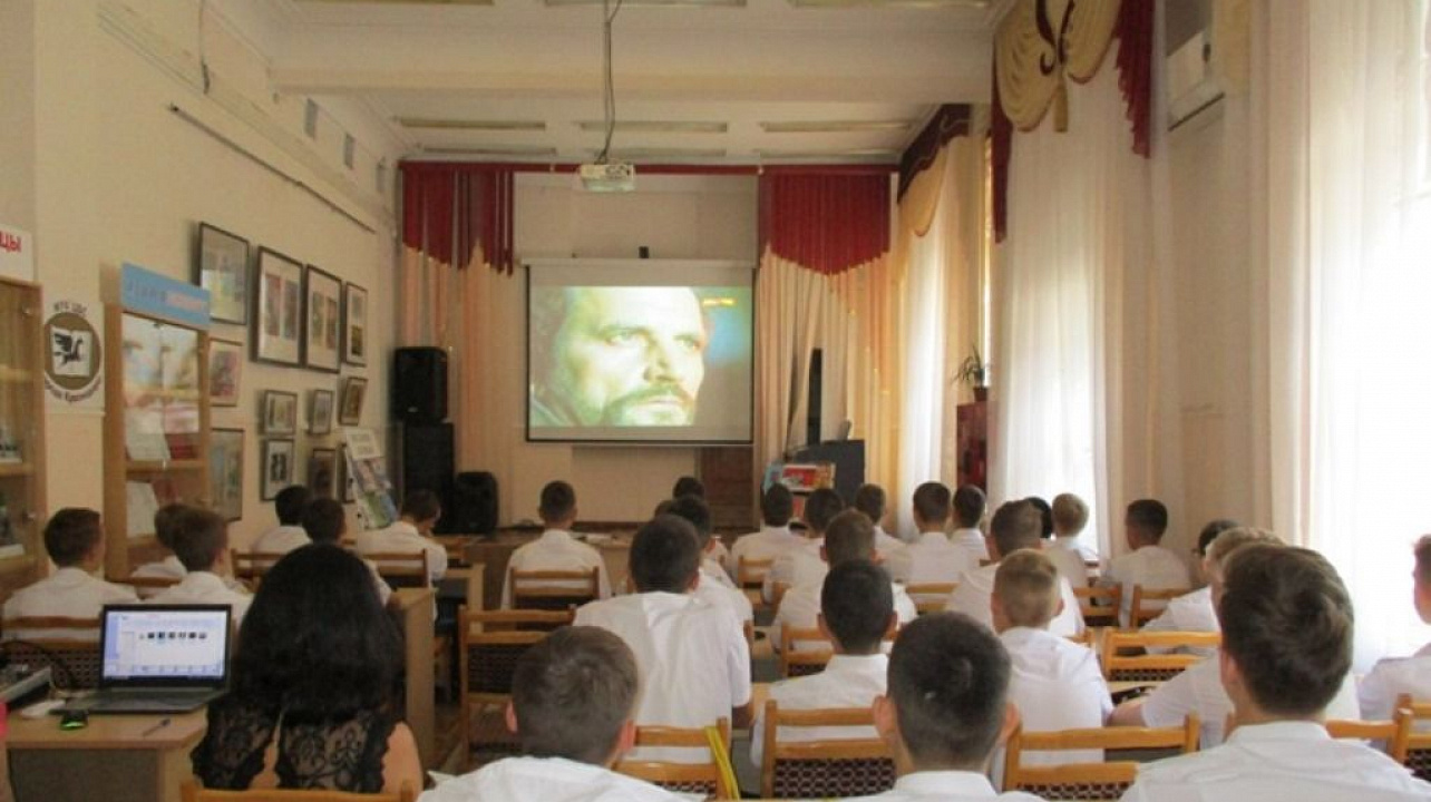 В библиотеке им. Н. А. Некрасова состоялся вечер-портрет «Самое дорогое в жизни – быть всегда бойцом…».