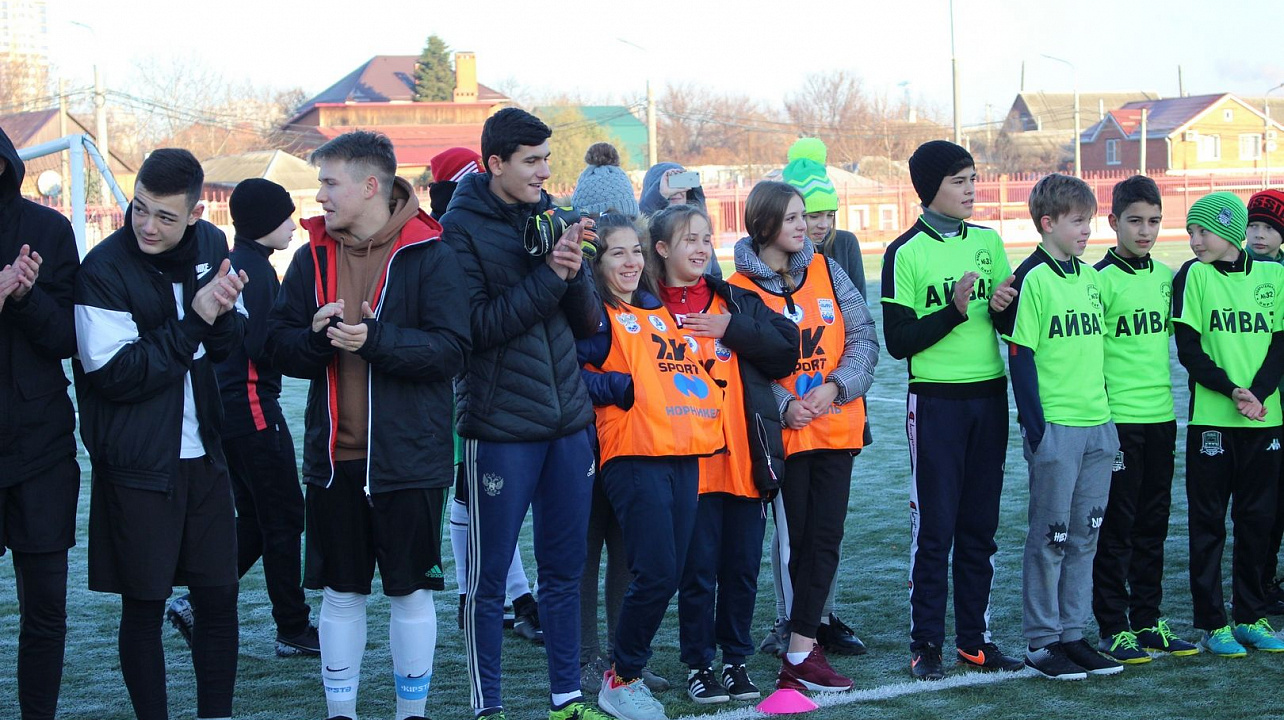 Занятия физической культурой и спортом у вас во дворе