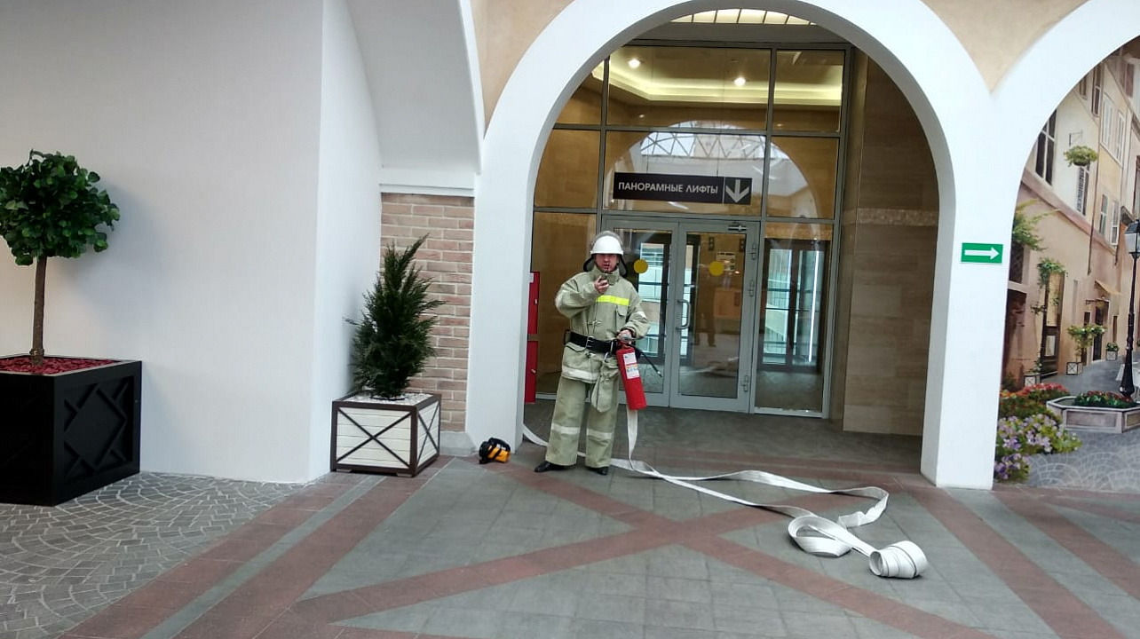 В Западном округе прошла практическая тренировка по эвакуации людей при пожаре