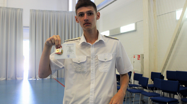 Кадетам вручили знаки ГТО