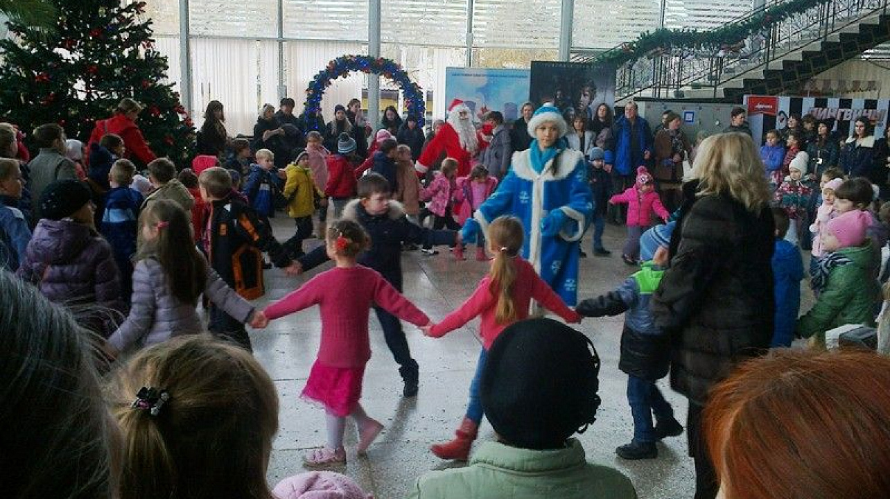 В кинотеатре «Аврора» прошел новогодний мультипликационный сеанс