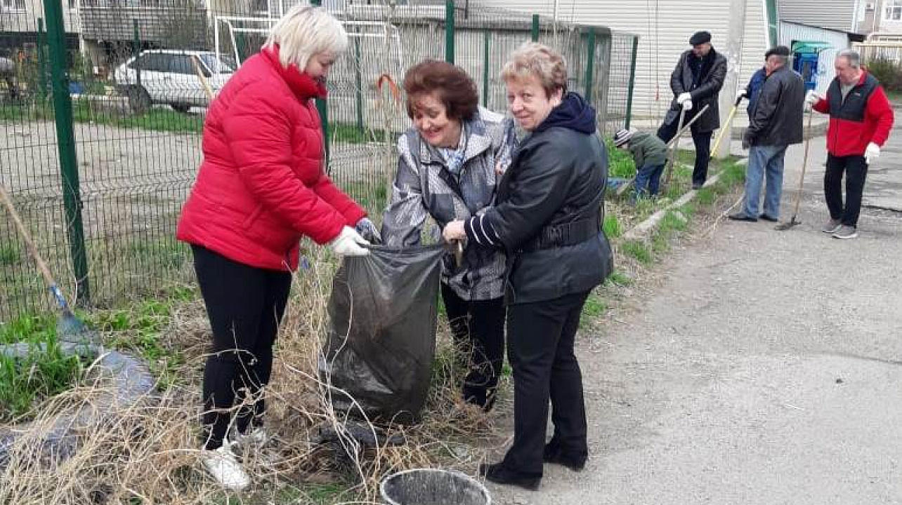 Жители хутора Ленина приняли участие в «зеленом марафоне»