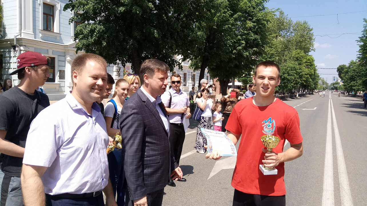 В Краснодаре прошла Всекубанская эстафета «Спортсмены Кубани — в ознаменование Победы в Великой Отечественной войне 1941–1945 годов»