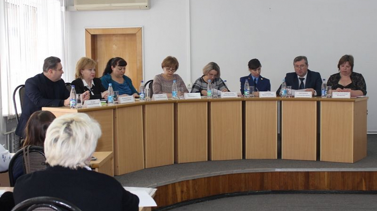 В администрации Центрального округа состоялась расширенное заседание комиссии по делам несовершеннолетних