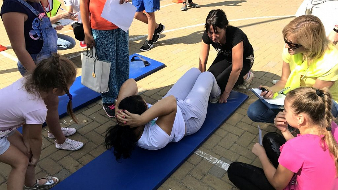 Сотрудники администрации Западного округа сдали нормы ГТО