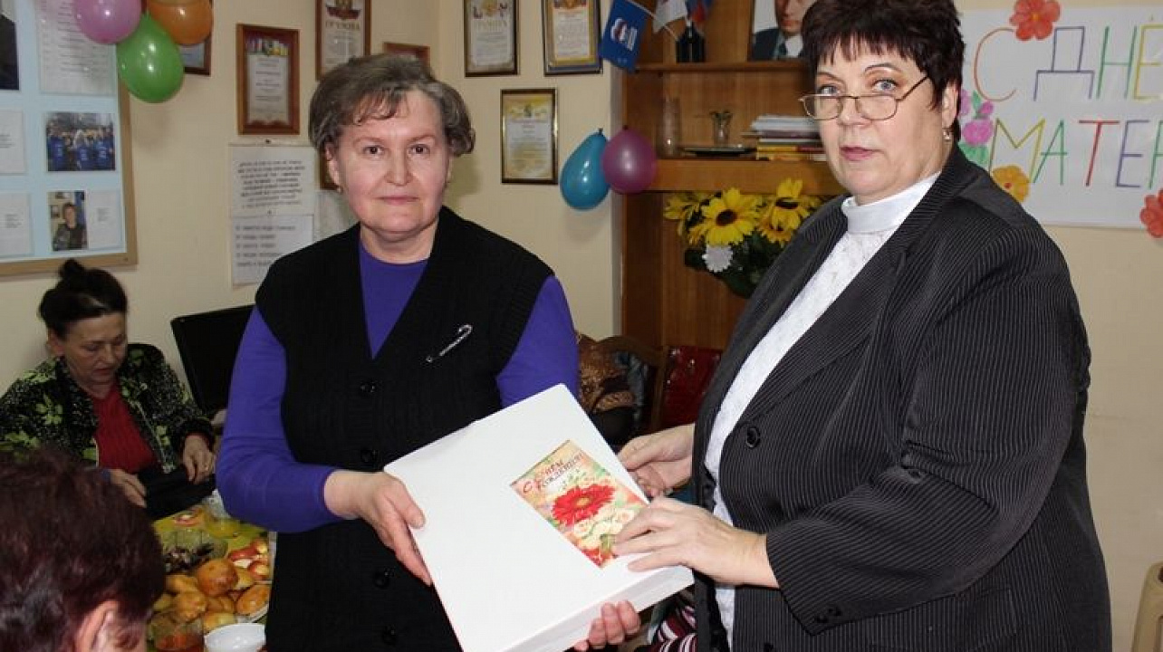 В Центральном округе стартовали праздники, посвященные Дню матери