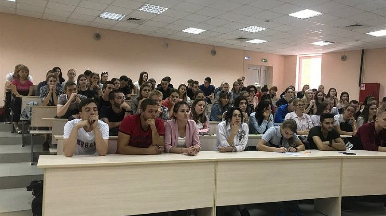 «Край милосердия» провел семинар по социальной адаптации детей с особенностями развития для студентов Университета физкультуры.jpg