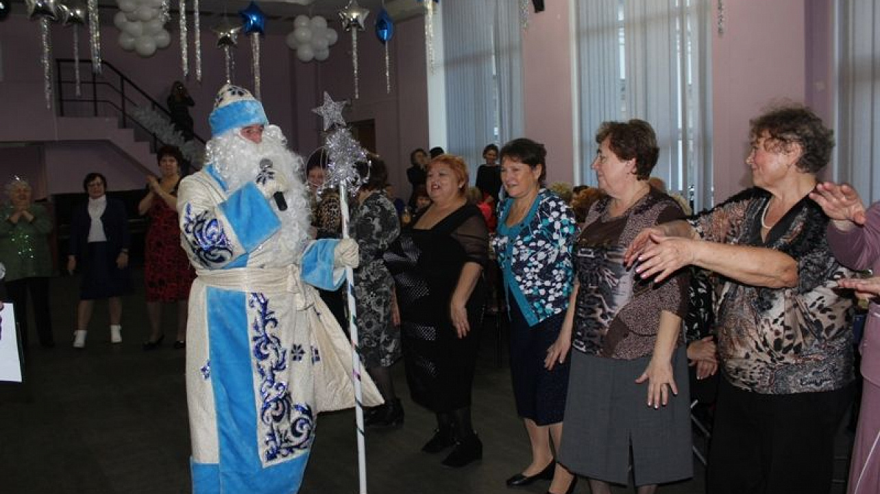 В Центральном округе состоялся новогодний бал общественности