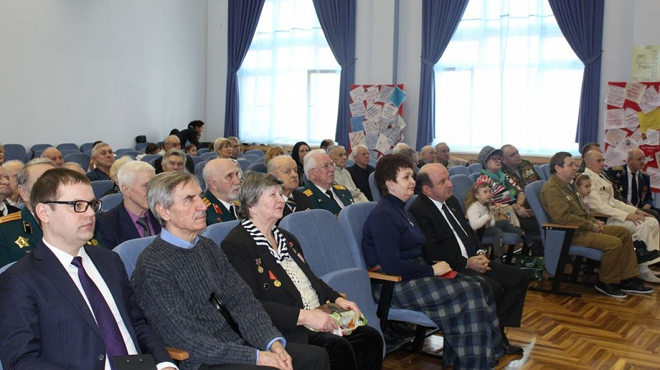 В Юбилейном микрорайоне состоялось торжественное собрание ко Дню защитников Отечества