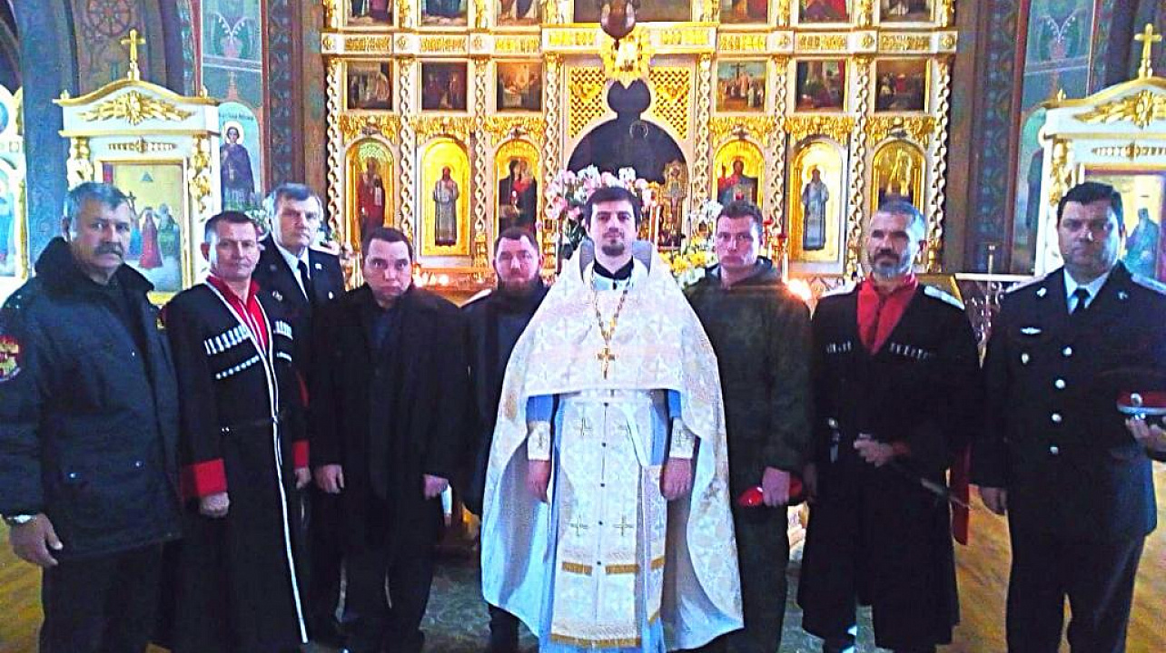 В Свято-Троицком соборе прошла церемония принятия казачьей присяги