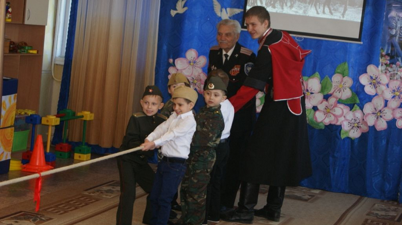 Казаки посетили детский сад