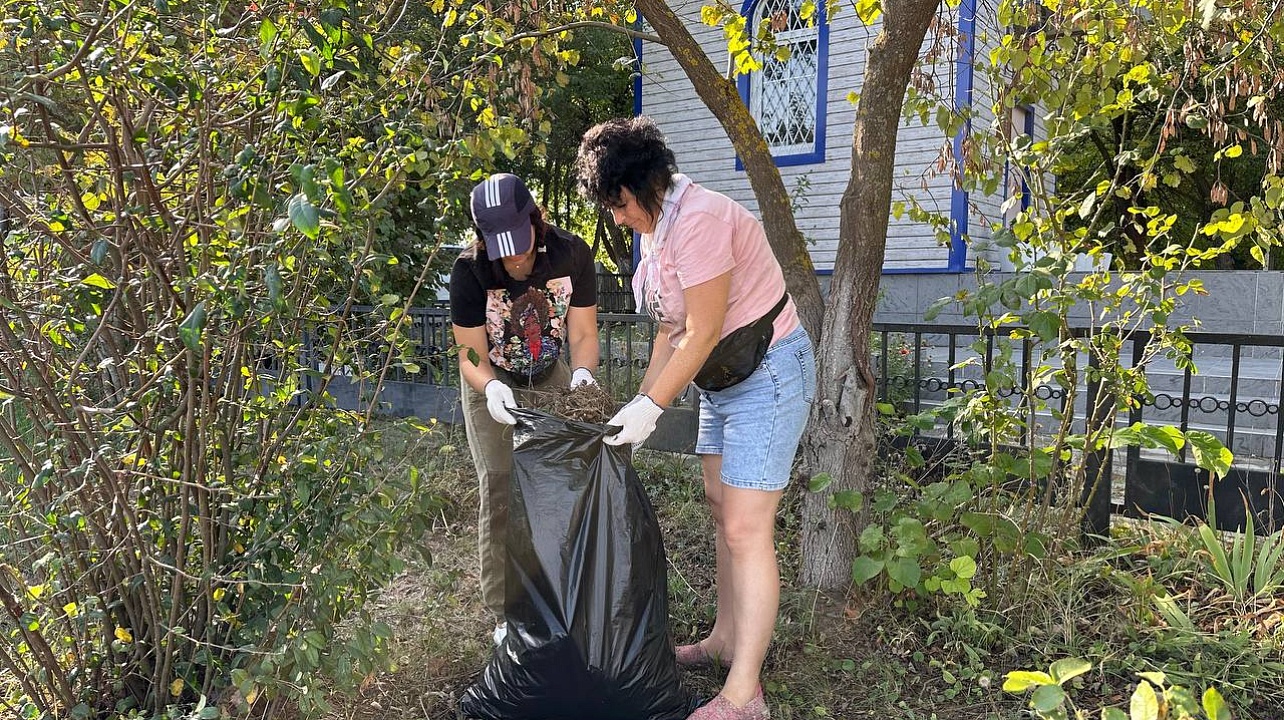 Общегородской субботник прошёл в Прикубанском округе